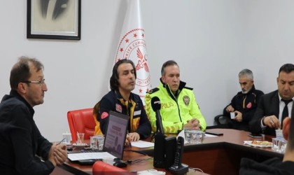 Kütahyada ambulanslara yol verme farkındalığı