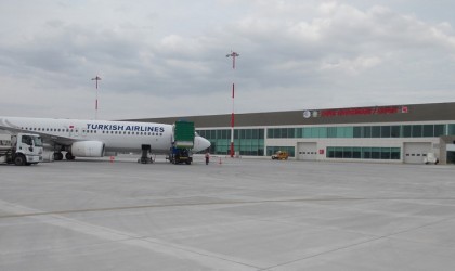 Kütahyalı iş adamları Zafer Havalimanının siyasete alet edilmemesini istiyor