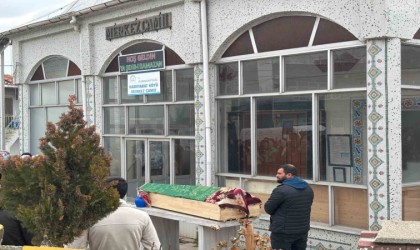 Lüleburgazda eski eşi tarafından öldürülen kadının cenazesi toprağa verildi
