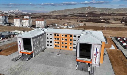 Malatyada Guinesse aday olan çiniler ilgi odağı oldu