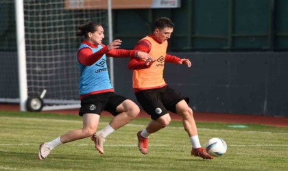 Manisa FK kupa mesaisine başladı