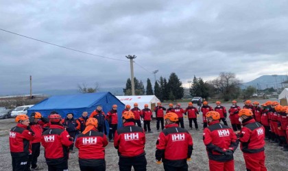 Manisa İHH Arama Kurtarma Ekibi akreditasyon sınavını başarıyla geçti