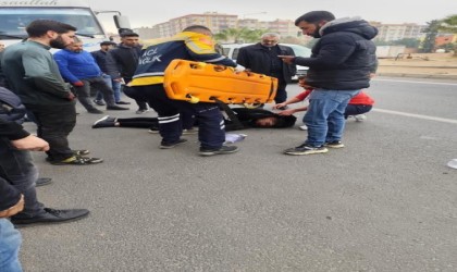 Mardinde cip sürücüsü önce yayaya çarptı, sonra refüje çıktı