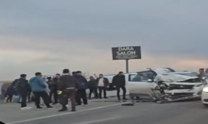 Mardinde öğrenci servisi ile cip çarpıştı: 9 yaralı