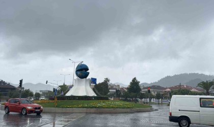 Marmariste sağanak yağışlar devam ediyor