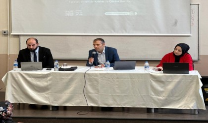 MAÜde ‘küresel sistemde krizler ve çözüm önerileri konuşuldu