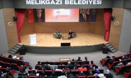 Mektep Melikgazide ilk konferans gerçekleştirildi