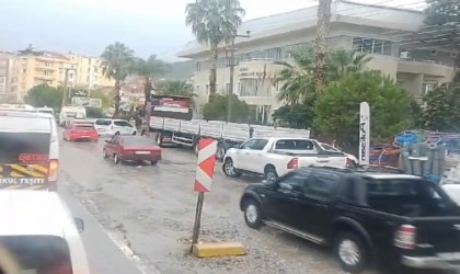 Milasta trafik kurallarına uymayan sürücüler kazaya davetiye çıkarıyor