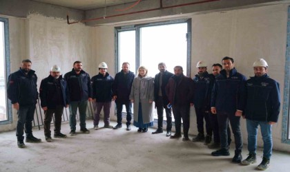 Milletvekili Ölmeztoprak çarşı inşaatında incelemede bulundu