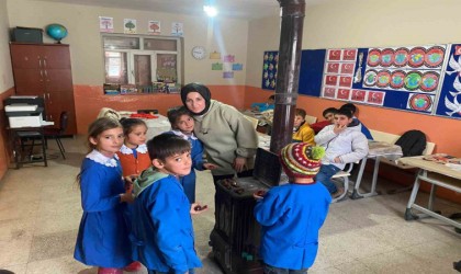 Minik öğrencilere kestane sürprizi