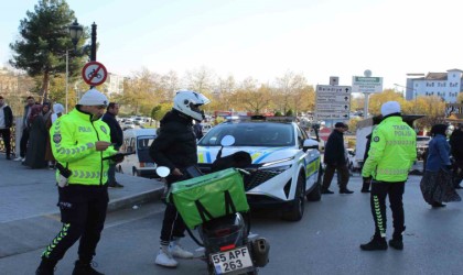 Motosiklet sürücüleri denetime takıldı