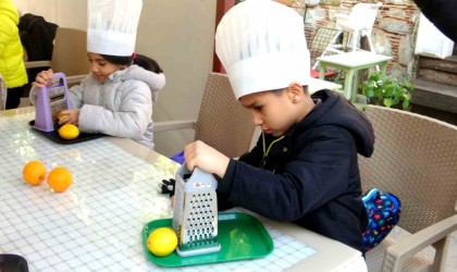 Muğlada Yerli Malı Haftasında öğrencilere limonata eğitimi