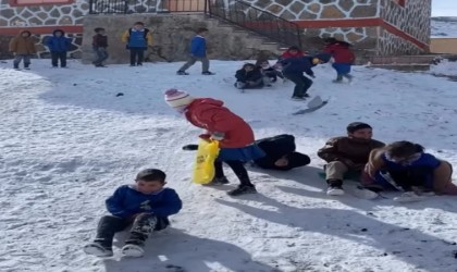 Naylon poşet ile kayak keyfi