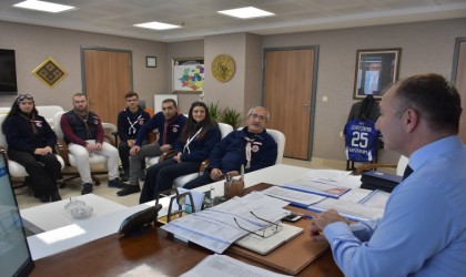 Nenehatuna yakışan Önder