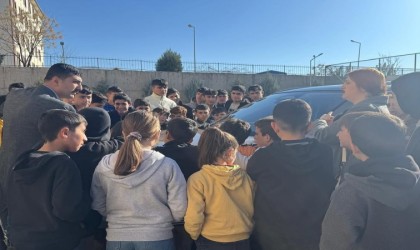 Öğrenciler yerli malın önemini Togg ile öğrendi