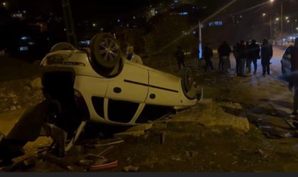 Osmaniyede park halindeki araca çarpan otomobil takla attı: 1 yaralı