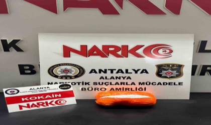 Otogarda çantasından kokain çıkan şahıs gözaltına alındı