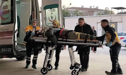 Otomobilin çarptığı yaşlı adam ağır yaralandı