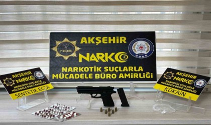 Polis uygulamada uyuşturucu ve silah ele geçirdi