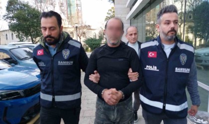 Samsunda 2 kardeşi miras yüzünden tabancayla vurduktan sonra evinde cephanelik ele geçen enişte adliyeye sevk edildi