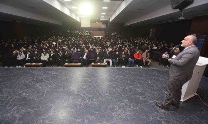 Sandıkçı: İstiklal Marşımız, bağımsızlığımızın simgesi”