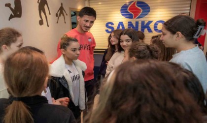SANKO Okulları öğrencileri milli sporcularla buluştu