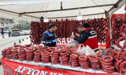 Şanlıurfada 1 ton sahte sucuk ele geçirildi