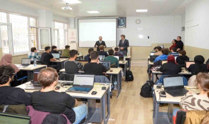 Siber Vatan Programının Bursa ayağında ilk ders başladı
