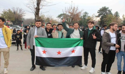 Siirtteki Suriyeliler, Esed rejiminin düşüşünü kutladı