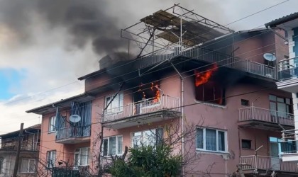 Simavda korkutan ev yangını