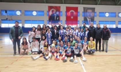 Şıralık Vatan Ortaokulu şampiyon