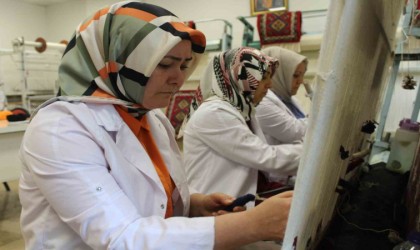 Sivasın asırlık kilimleri yeniden hayat buluyor