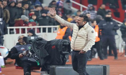 Sivasta Bülent Uygun istifa sloganları