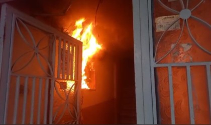 Sultangazide elektrik panosunda korkutan yangın