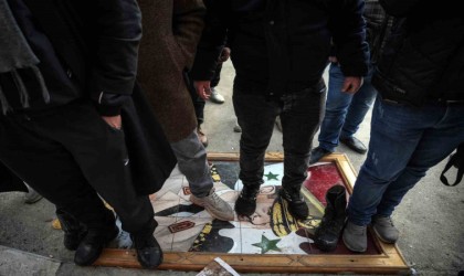 Suriyede rejim askerleri teslim oluyor