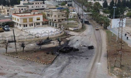 Suriyedeki çatışmaların izleri Hama sokaklarında