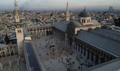 Suriyeliler, tarihi Emevi Camiine akın etmeye devam ediyor