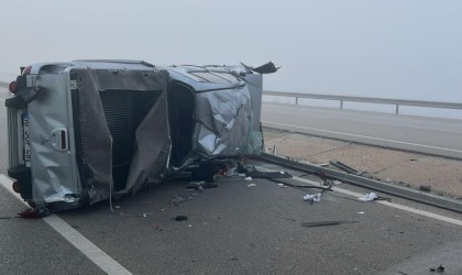 Takla atan otomobilde 4 kişi yaralandı