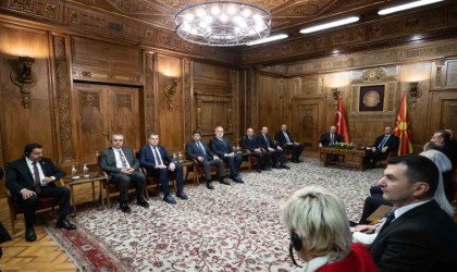 TBMM Başkanı Kurtulmuş, Kuzey Makedonya Meclisinde resmi törenle karşılandı