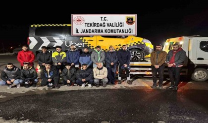 Tekirdağda göçmen kaçakçılığı: 14 göçmen ve 2 organizatör yakalandı