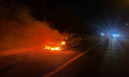 Tekirdağda İranlı kadının aracı alev topuna döndü