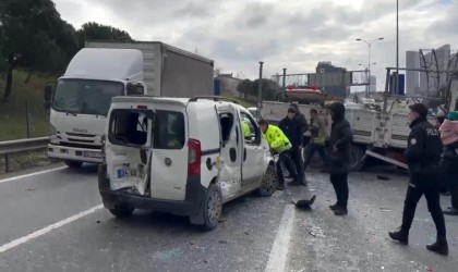 TEM otoyolu Haramidere bağlantısında 6 araçlı zincirleme kaza: 8 yaralı