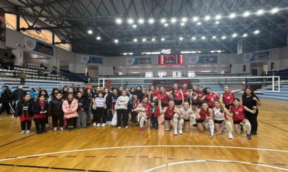 Turgutlu Belediyespor haftayı iki branşta da galibiyetle kapadı