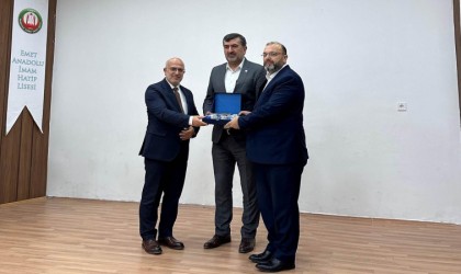 Türkiyede en çok umre yolcusu çıkaran ilçe Emet