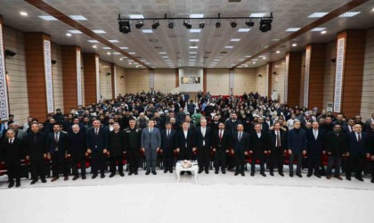 Umre ödüllü gençlik bilgi yarışmasında ödüller sahiplerini buldu