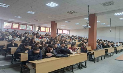 Üniversite öğrencilerine “Eş Seçimi ve Evlilik” semineri