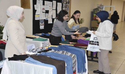 Üniversiteli kız öğrencilerinden örnek davranış