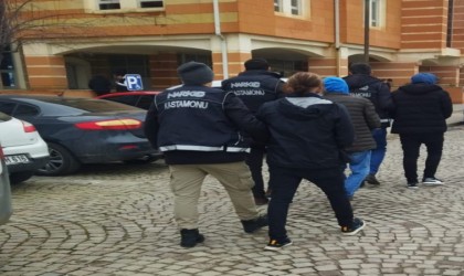 Uyuşturucu operasyonunda yakalanan 2 kişi tutuklandı