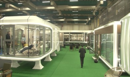 Yeni teknolojilerle donatılmış karavanlar ve taşınabilir evler görücüye çıktı