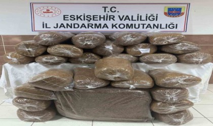 Yolcu otobüsünde 200 kilogram faturasız/bandrolsüz kıyılmış tütün ele geçirildi